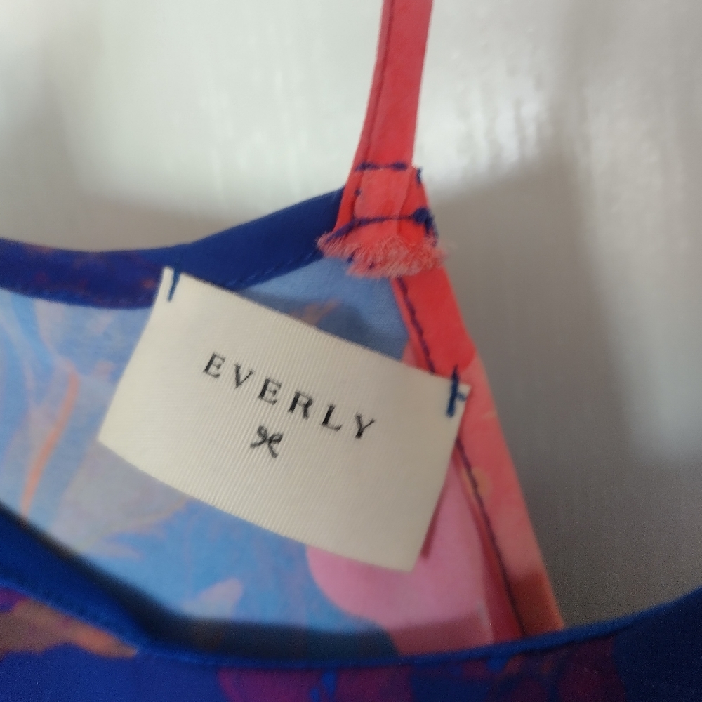 Everly Watercolor Flowy Racerback Tank Blue size L - Picture 2 of 4